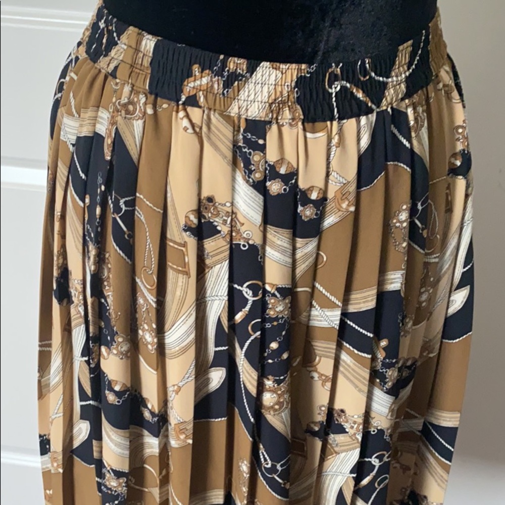 Alfred Dunner size 10 petite  pleated skirt
